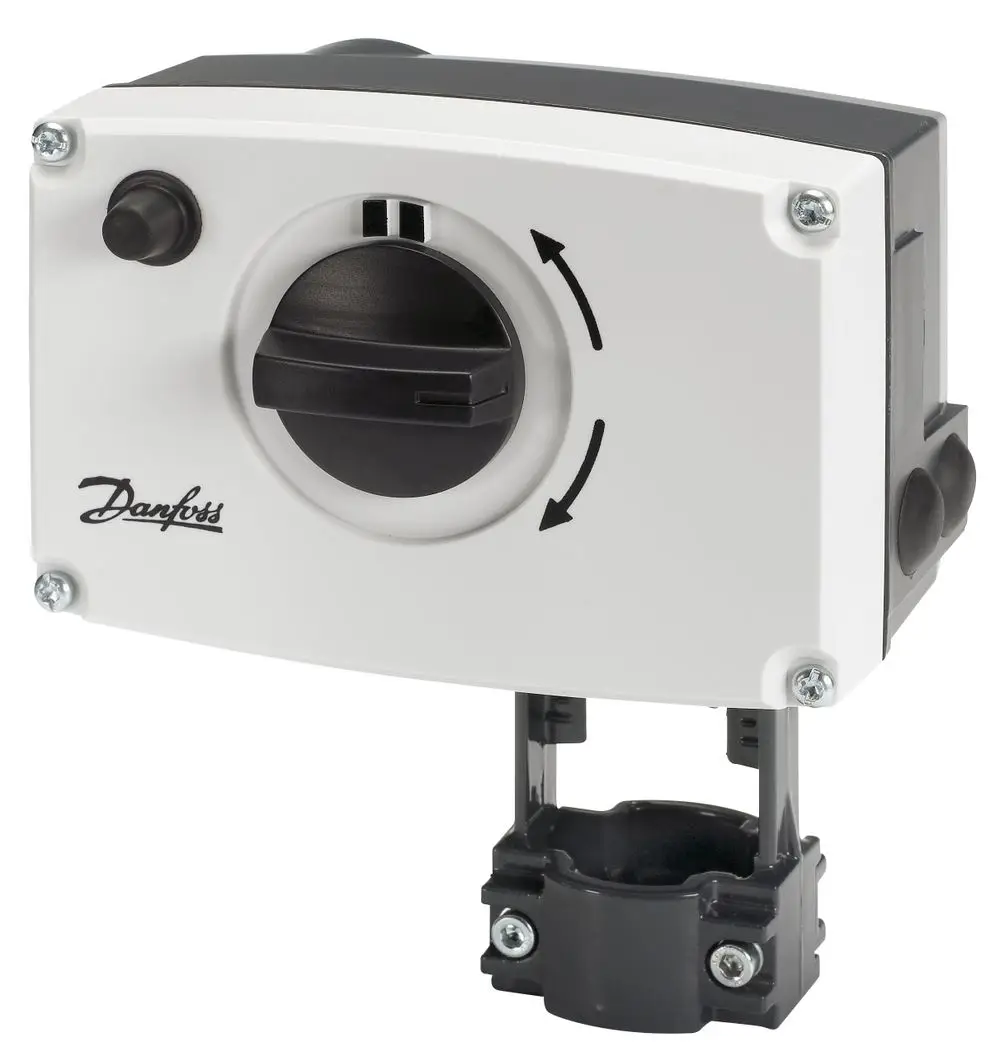 Danfoss elektrischer Stellantrieb mit drehbarem Regler und Anschluss für eine DN15-50 Anwendung, montiert auf einem Halter.