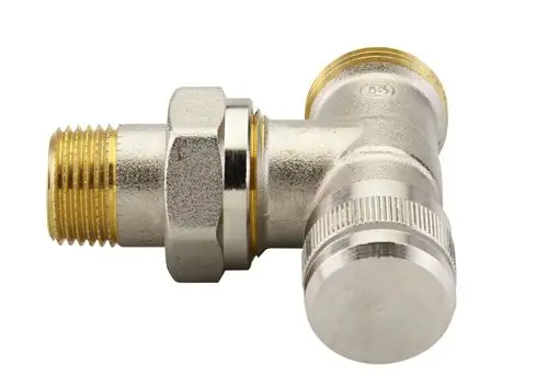 Rücklaufverschraubung aus vernickeltem Metall, mit Gewindeanschlüssen, von Danfoss, in Eckform für Heizungsinstallationen.