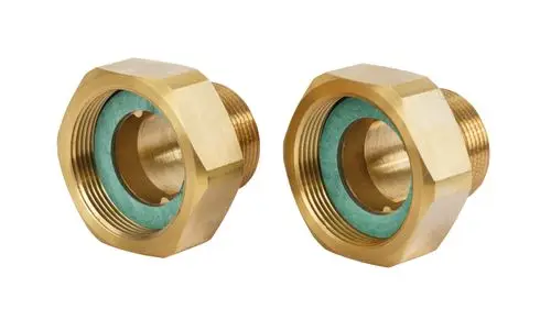 Zwei goldfarbene Anschraubsätze mit Innengewinde und Dichtungen. Geeignet für Rohrverbindungen. Hergestellt von Danfoss.