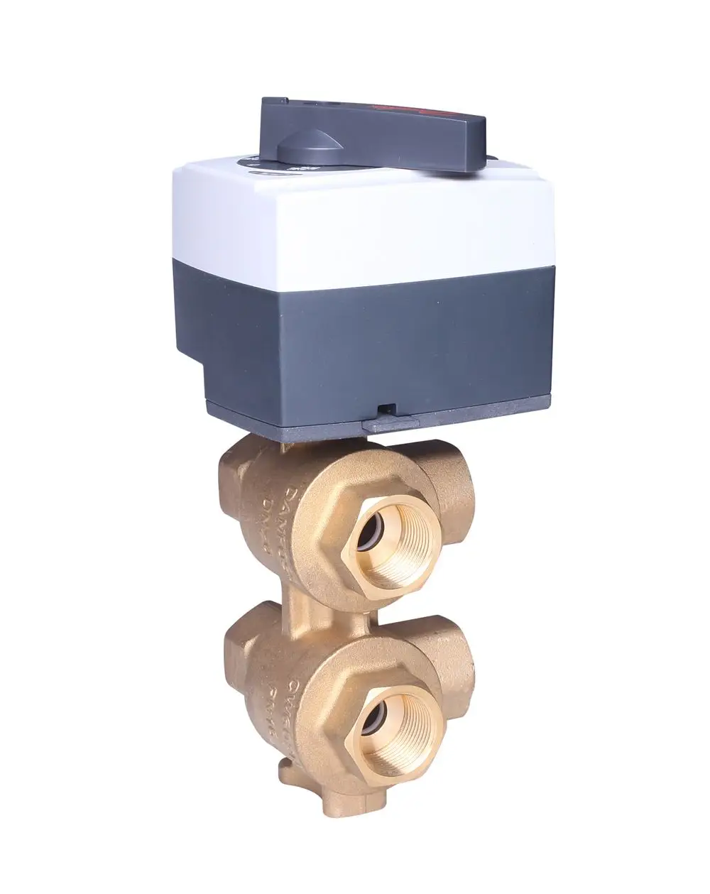 Hochgenauigkeits-Stellantrieb mit zwei Anschlussmöglichkeiten aus Messing und einem elektrischen Antriebsteil, hergestellt von Danfoss.