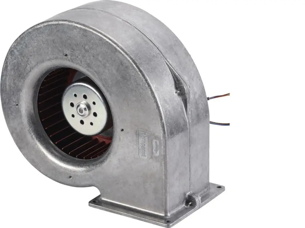 Radiallüfter von Stiebel Eltron mit metallischem Gehäuse und sichtbarem Motor. Anschlusskabel sind vorhanden.
