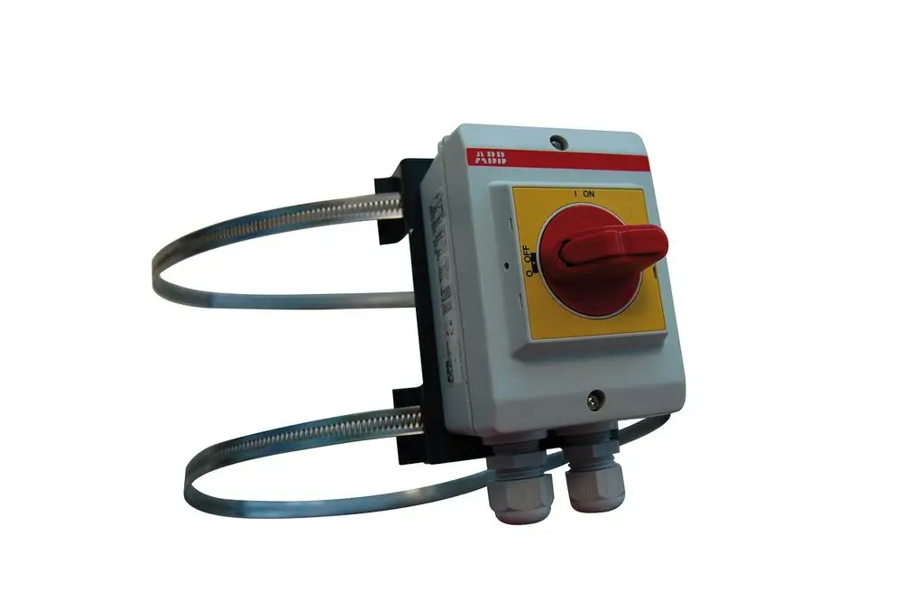 Elektrischer Hauptschalter mit Drehknopf und zwei Anschlussleitungen. Marke: Wilo. Gerät zur Steuerung und Absicherung elektrischer Systeme.