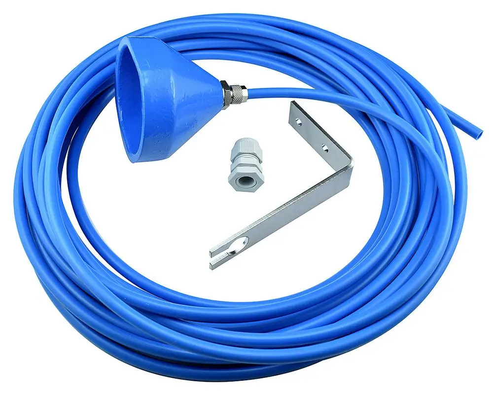 Bau-Set zur Niveauregulierung eines Staudrucksystems mit blauer Schlauchleitung, einem Trichter und Montageschiene. Produkt von Wilo zur Anwendung in Pumpensystemen.