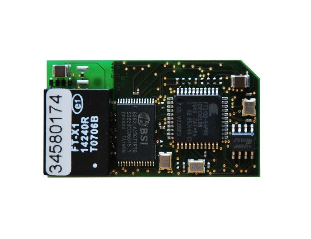 PCB mit elektronischen Bauteilen zur Steuerung, möglicherweise Teil eines Kommunikationsmoduls von Wilo. Sichtbare Chips und Anschlüsse auf grünem Trägermaterial.