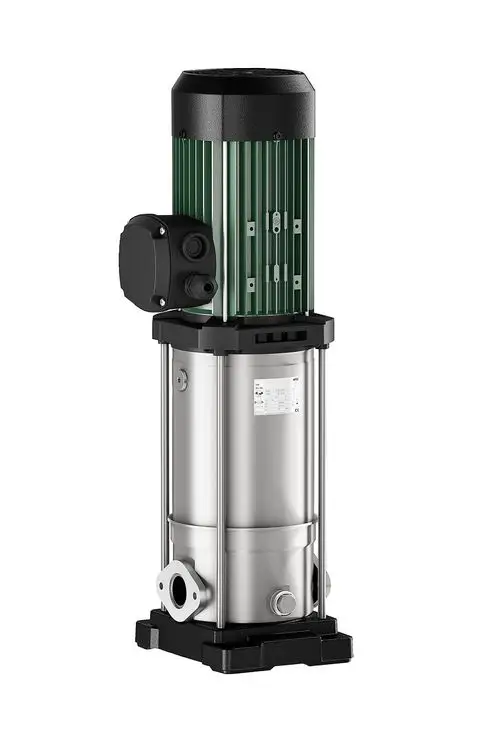 Vertikale Hochdruck-Kreiselpumpe von Wilo mit silbernem Gehäuse und schwarzem Motor. An den Seiten sind zwei Anschlussstutzen zu erkennen.