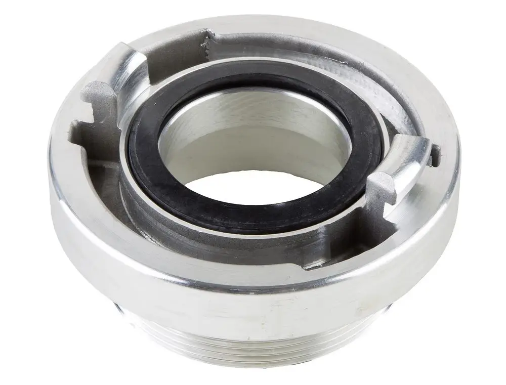 Mechanisches Zubehör mit metallischer Oberfläche, das zur festen Verbindung von Rohren dient. Hergestellt von Wilo, zeigt eine runde Form mit integriertem Dichtungselement.