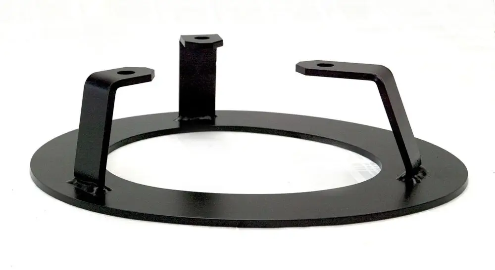 Montagezubehör aus schwarzem Metall mit zwei Halterungen, geeignet für die Installation eines Bodenstützfußes von Wilo.