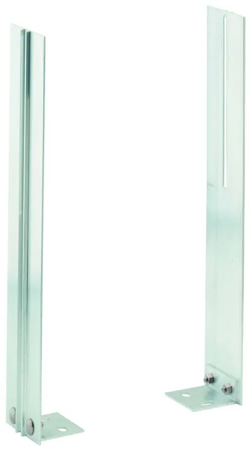 Zwei vertikale Metallstützen von Grohe mit festem Fuß, geeignet für Montageanwendungen. Oberfläche metallisch und robust, mit Befestigungslöchern an der Basis.