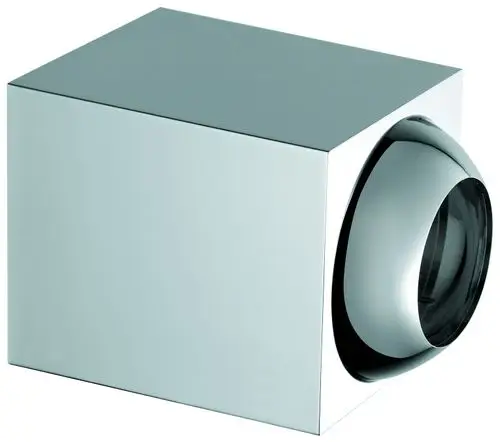 Chromfarbene Kappe mit einem runden, halbkreisförmigen Element. Das Produkt stammt von Grohe und ist glänzend verarbeitet.