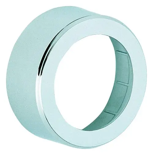 Grohe-Hülse in Chrom-Optik, zylindrische Form, geeignet für Sanitärinstallationen. Klare Kanten und eine glatte Oberfläche sind sichtbar.
