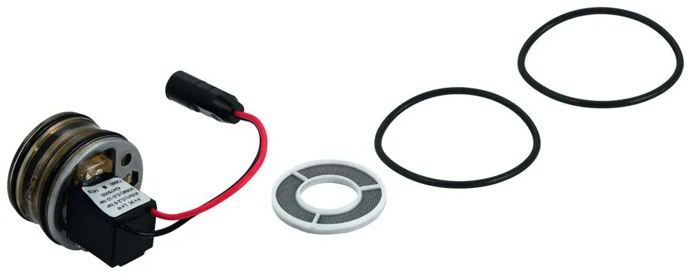 GROHE Magnetventil mit Anschlusskabel, einer Siebfilterplatte und zwei Dichtungsringen, zur Verwendung in wasserführenden Systemen.