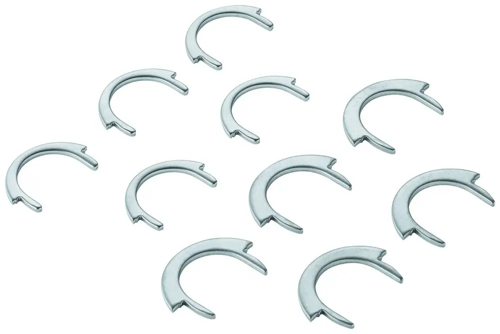 Grohe Sicherungsscheiben in metallischer Ausführung, angeordnet in einer Gruppe von zehn, zeigen die typische U-Form zur Befestigung und Sicherung von Bauteilen.