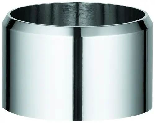 Helle, glänzende Hülse von Grohe, zylindrische Form mit polierter Oberfläche. Geeignet für Installationen im Sanitärbereich.