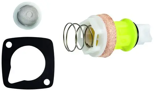 Verschiedene Komponenten für ein GROHE Produkt, einschließlich eines Kolbens, einer Feder, einer Dichtung und eines Siebs. Alles farblich unterschiedlich und unterschiedlich in Form und Funktion.