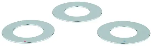 Drei glänzende Abdeckringe in chromfarbenem Metall, mit einem roten, blauen und einem neutralen Ring, gestaltet von Grohe. Sie besitzen einen zentralen runden Ausschnitt.