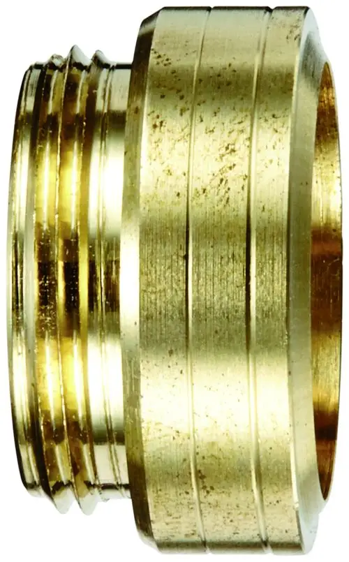 Brass fitting with visible threads, designed for plumbing applications. Marca Grohe engraved on the surface, indicating its quality and compatibility with standard connections.
