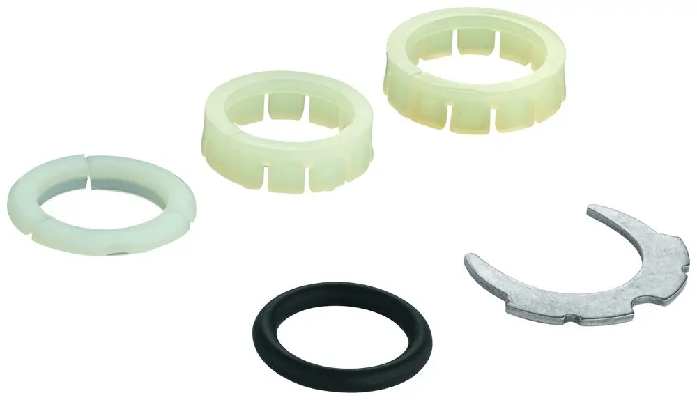 GROHE Montageelemente für Auslaufbefestigung, inklusive verschiedene Ringe und Sicherungsclip, zur Verwendung bei Gussausläufen.