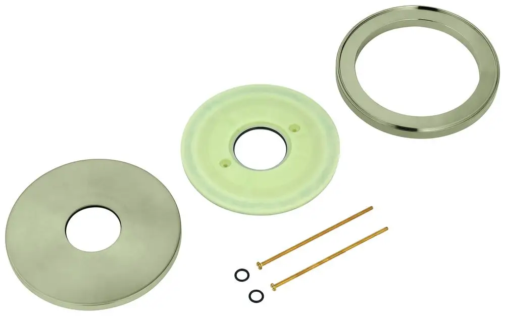 Grohe-Zubehör bestehend aus drei Ringen aus unterschiedlichen Materialien, zwei langen Schrauben und zwei Dichtungen, angeordnet auf einem weißen Hintergrund.