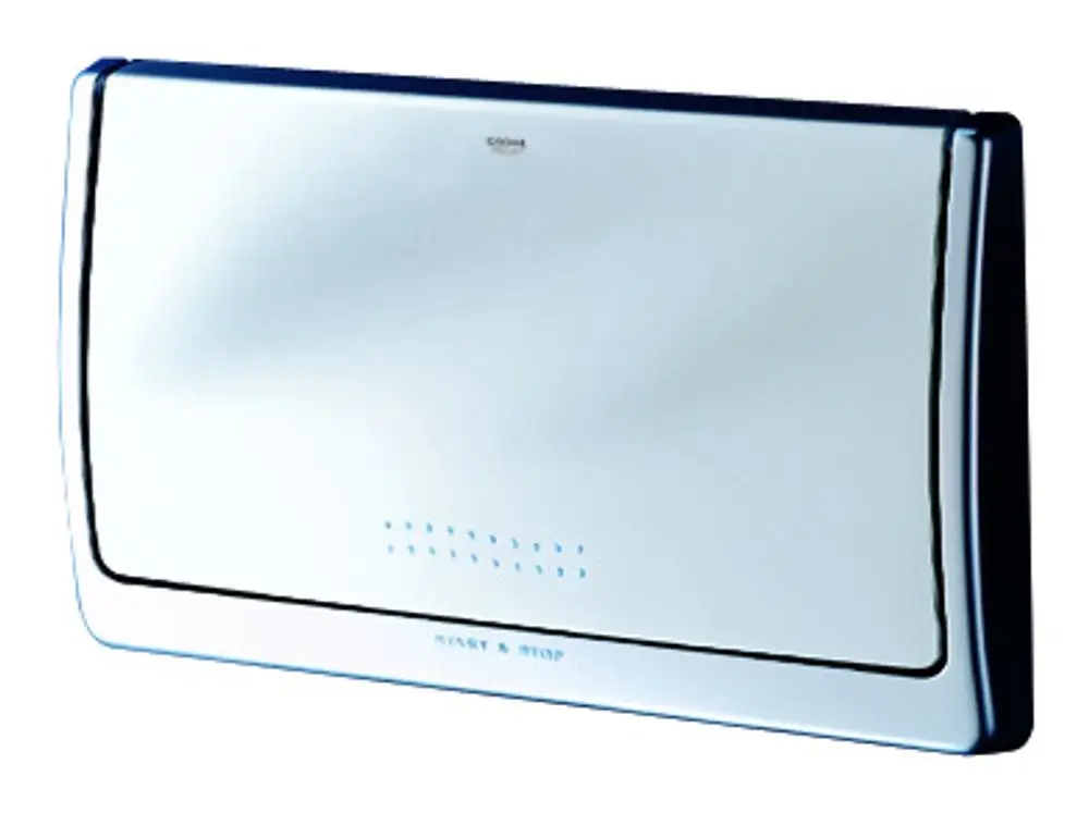 Chromfarbene Abdeckplatte von Grohe für einen Spülkasten, flache, rechteckige Form mit glatter Oberfläche und minimalistischem Design.