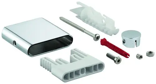 Verschiedene Komponenten des Grohe Brausestangenhalters, darunter ein chromfarbener Halter, Schrauben, Dübel und weitere Befestigungselemente, auf einem weißen Hintergrund.