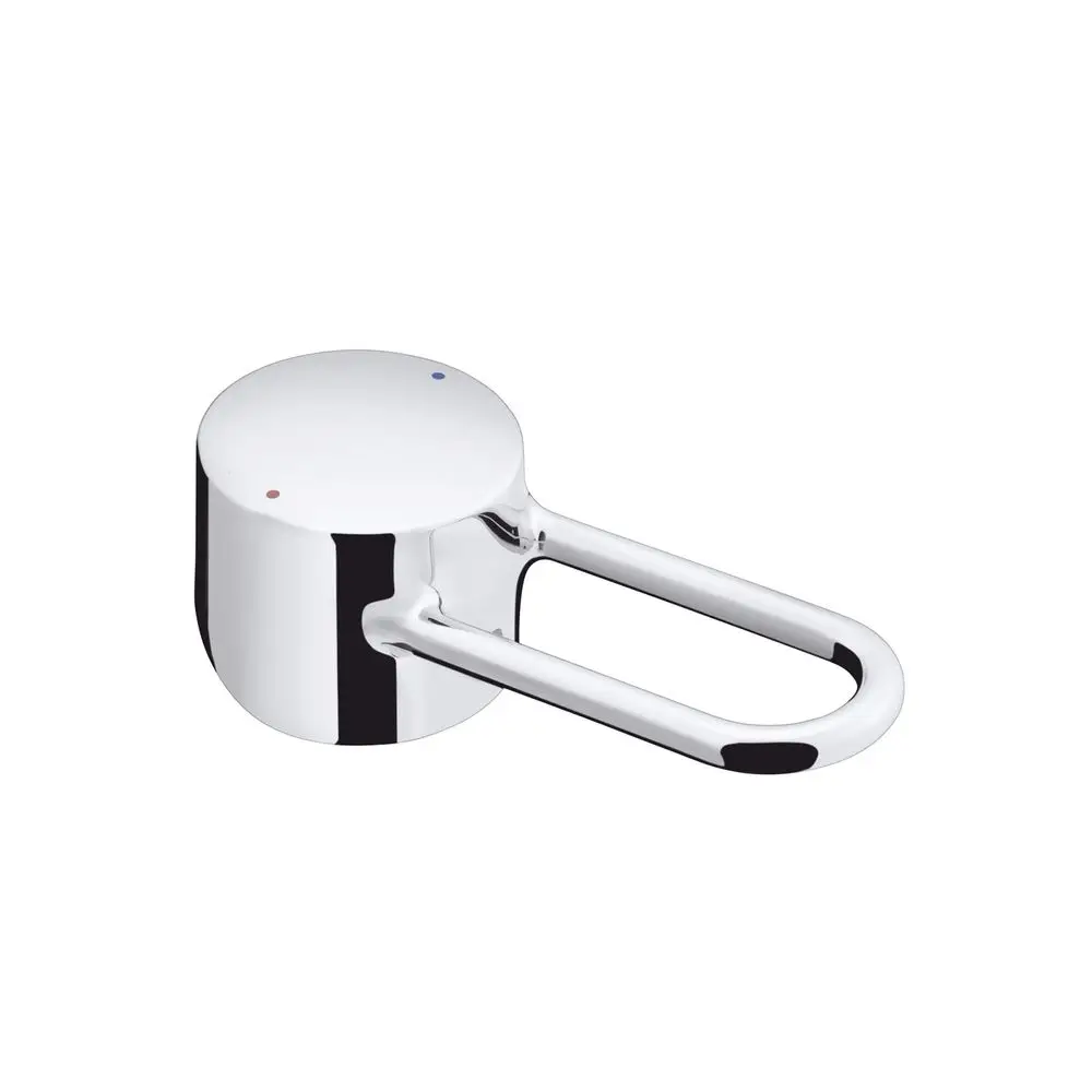 Glatte, runde Oberfläche eines Hansgrohe Bügelgriffs mit zwei Farbpunkten in Rot und Blau zur Markierung. Der Griff hat einen langen, gebogenen Arm.