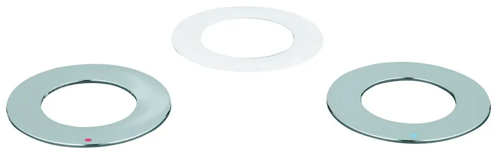 Drei chromfarbene Abdeckringe von Grohe, jeweils mit einem unterschiedlichen Innenring: einer mit rotem Punkt, einer klaren und einer mit blauem Punkt.