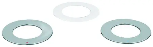 Drei chromfarbene Abdeckringe von Grohe, jeweils mit einem unterschiedlichen Innenring: einer mit rotem Punkt, einer klaren und einer mit blauem Punkt.