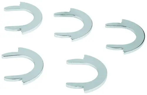 Satz von fünf metallenen Sicherungsringen von Grohe, die zum Befestigen von Komponenten verwendet werden. Die Ringe haben eine gebogene Form mit offenen Enden.