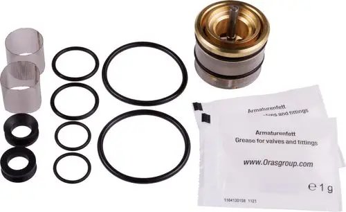 Montagesatz mit Dichtungen und Filtern von HANSA, einschließlich diverses O-Ringe und Schmiermittelbeutel für Armaturen und Fittings.