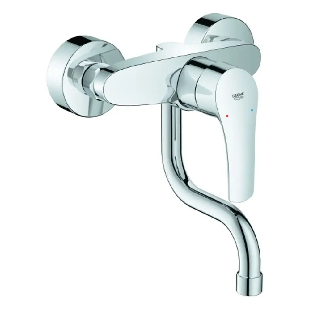 Wandmontierte Grohe Einhand-Armatur mit Auslauf, verchromt, geeignet für Badezimmeranwendungen. Ergonomischer Griff für einfache Bedienung.