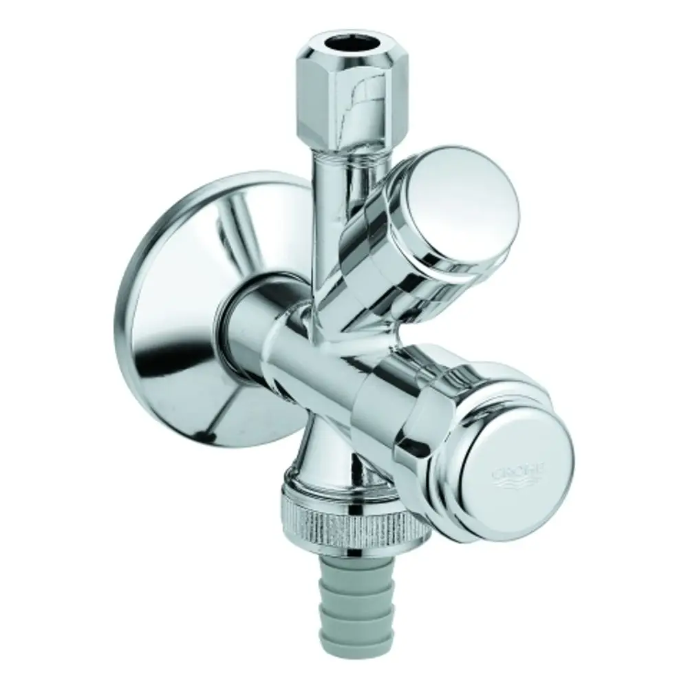 Chromiertes Kombieckventil von Grohe mit zwei Anschlussmöglichkeiten und einer Rückflussverhinderung, montiert an der Wand.