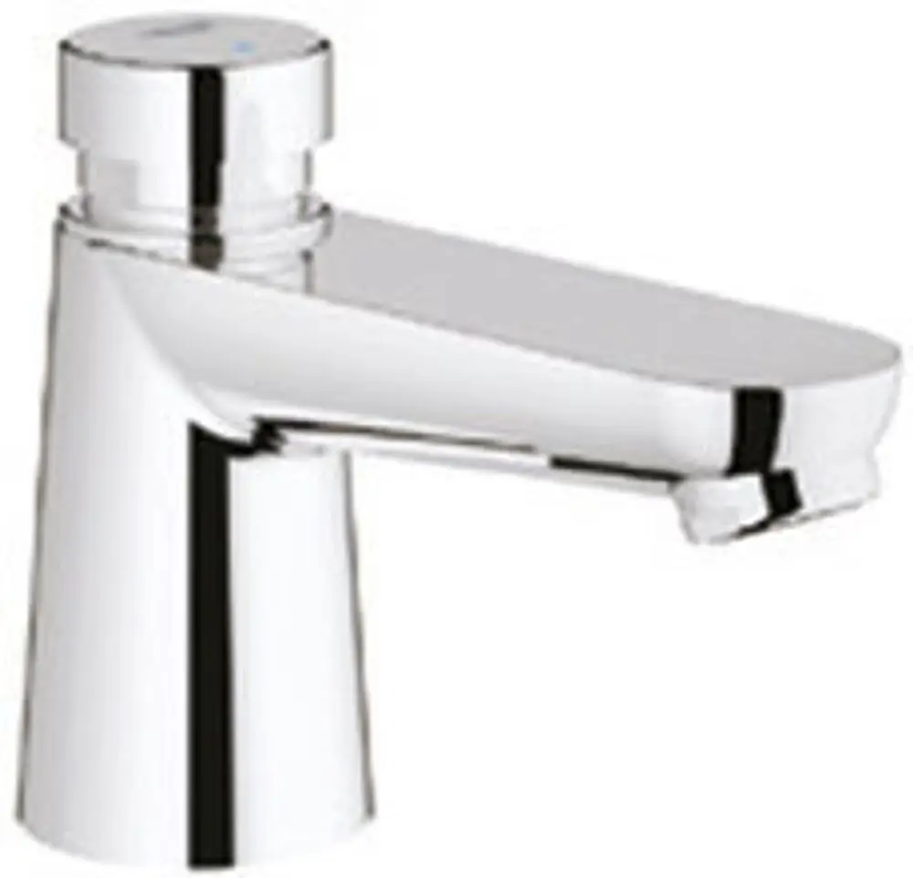 GROHE Wasserhahn mit einer chromfarbenen Oberfläche und einem Schlitz zum Wasserlassen. Der Bedienhebel ist deutlich mit einer blauen und roten Markierung versehen.