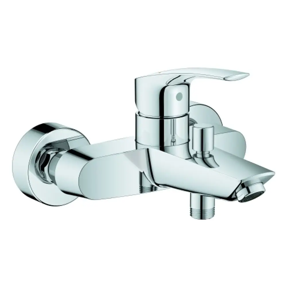 Wannenarmatur von Grohe in chrom mit Wandmontage. Der Einhebelmischer ermöglicht die Steuerung von Wasserfluss und Temperatur.