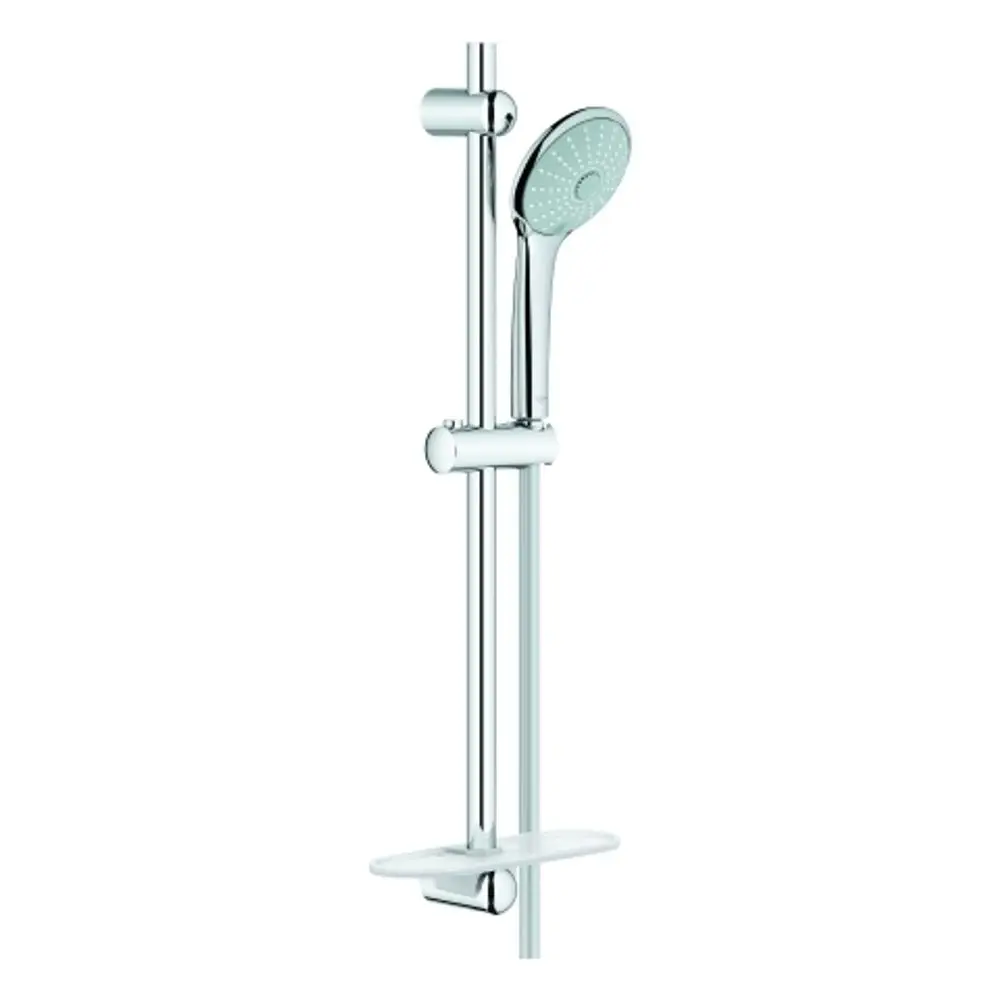 GROHE Duschkopf mit Halterung und Seifenschale, in verchromtem Finish. Der Duschkopf ist an einer vertikalen Stange montiert.