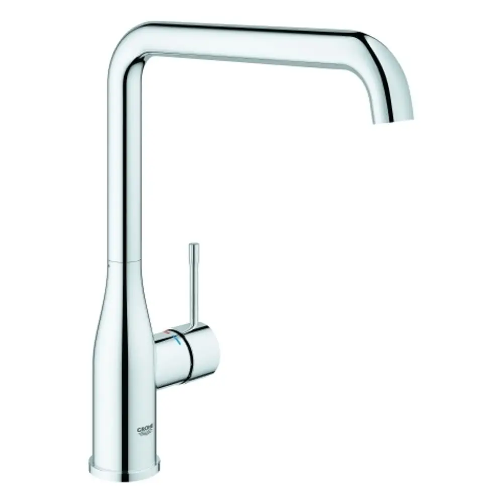 Hochformatige Armatur aus chrom mit einem schlanken Auslauf und seitlichem Griff. Logo von Grohe auf der Basis sichtbar. Geeignet für Küchenspülen.