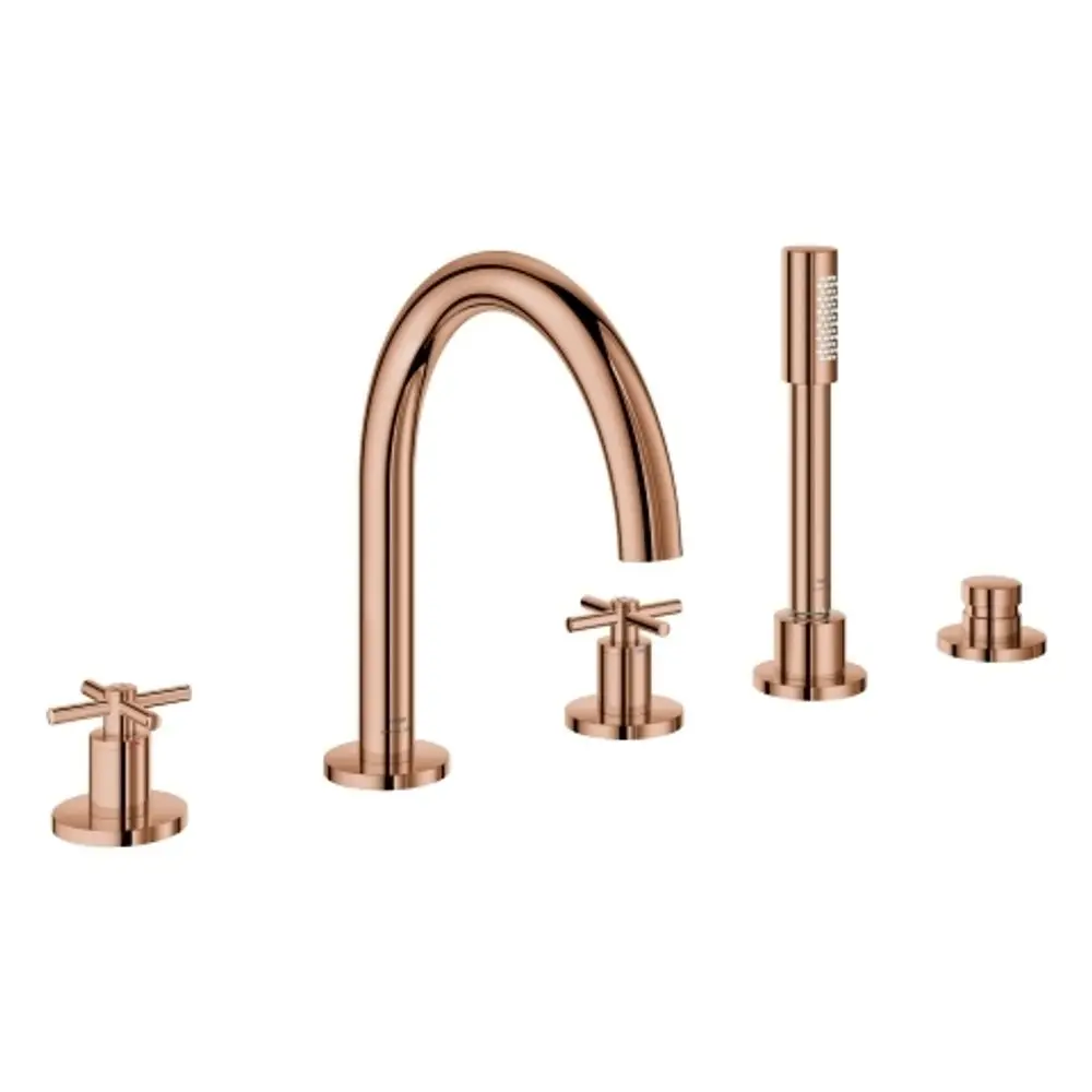 Grohe 5-Loch-Wannen-Kombination mit einem hohen, geschwungenen Wasserhahn und seitlichen Kreuzgriffen in Kupferfarbe. Enthält einen Handbrausekopf und einen Abfluss.