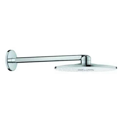 GROHE Duschkopf mit flacher, runder Oberfläche in Chromoptik, montiert an einer geraden Halterung, vor einem neutralen Hintergrund.