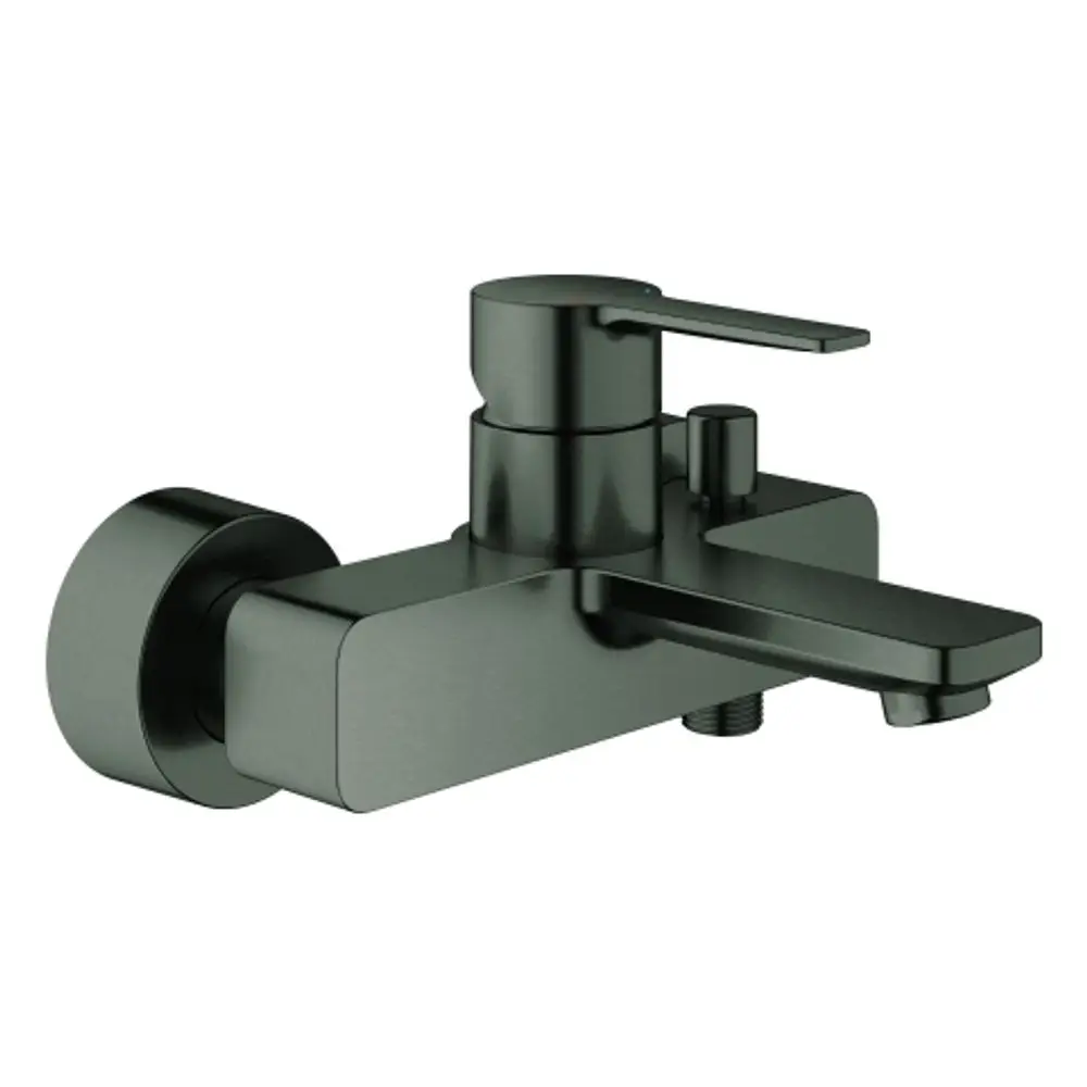 Wannenbatterie von Grohe in hard graphite mit Wandmontage, einhebelige Bedienung und abgerundeten Kanten, für moderne Badezimmergestaltung.