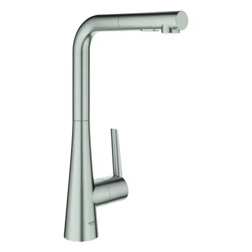 Hochglanzstahl Wasserhahn von Grohe mit einem schlanken, modernen Design und einem ausziehbaren Auslauf für flexible Nutzung in der Küche.