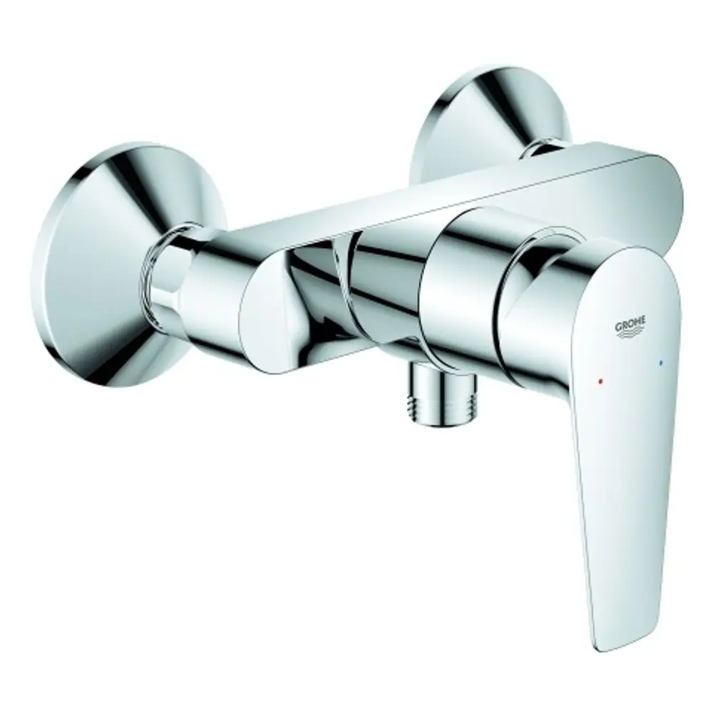 Wandmontierte Brausebatterie mit chrome Oberfläche von Grohe, bestehend aus zwei runden Wandstationen und einem Hebel zur Temperatur- und Wasserregulierung.