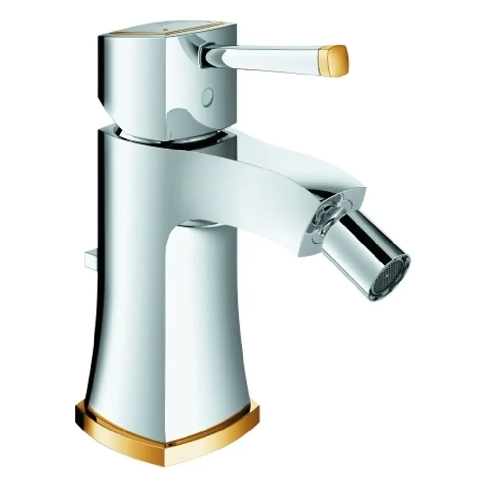 Einhand-Bidetbatterie in chrom mit goldenen Akzenten. Produkt von Grohe, mit einem Hebel zur Temperatur- und Mengenregelung sowie einem Auslauf mit Sieb.