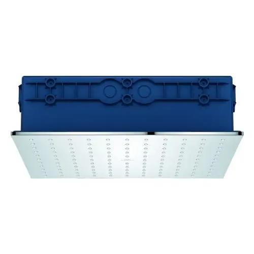 Deckenbrause von Grohe mit quadratischer Kopfbrause und mehreren Wasserstrahldüsen, montiert an einem blauen Träger, aus chromfarbenem Material.
