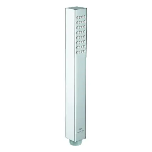 Handbrause in schlanker, rechteckiger Form aus Metall mit verchromter Oberfläche. Die Düse hat mehrere Wasserstrahlöffnungen. Von der Marke Grohe.