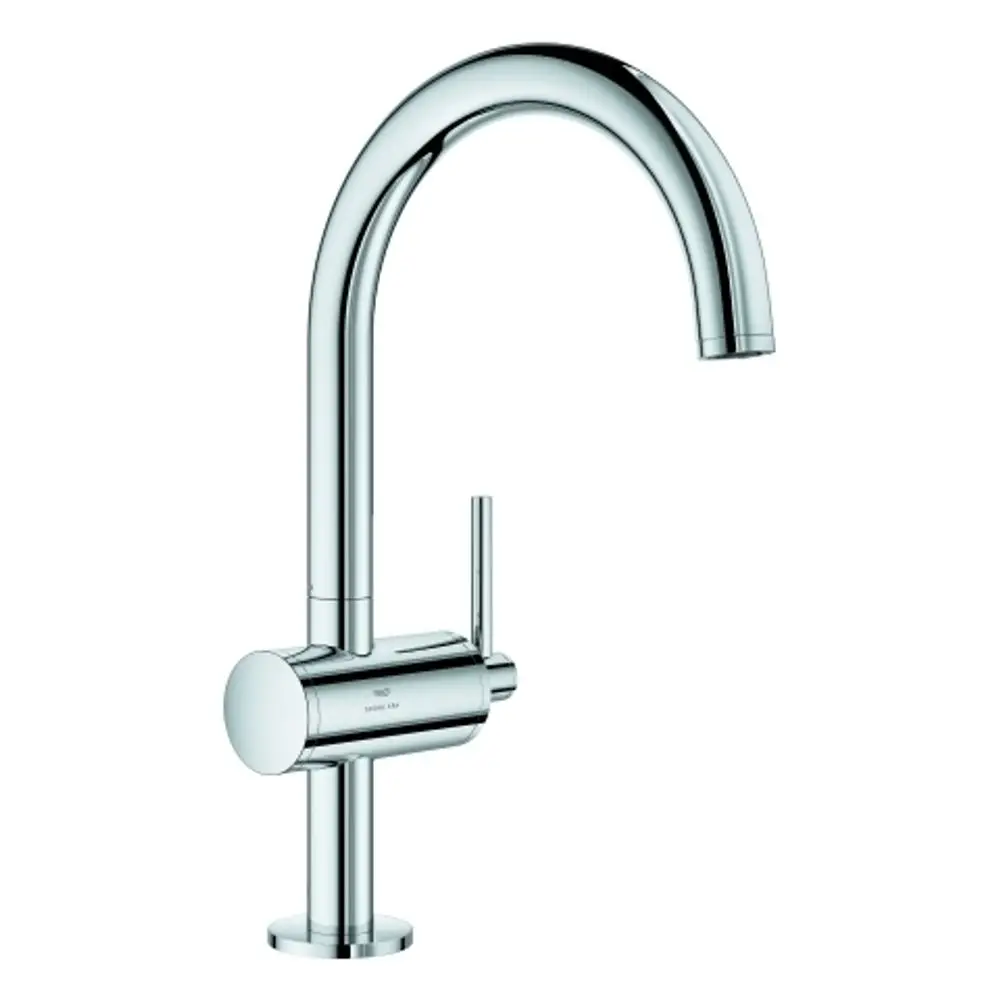 Einhand-Waschtischbatterie in chrom von Grohe mit hohem Bogen und seitlichem Hebel zur Regulierung des Wasserflusses.
