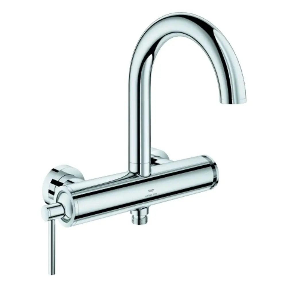 GROHE Wandmontage-Einhandbatterie aus glänzendem Metall mit einem geschwungenen Auslauf und einem seitlichen Bedienhebel zur Steuerung des Wasserflusses.