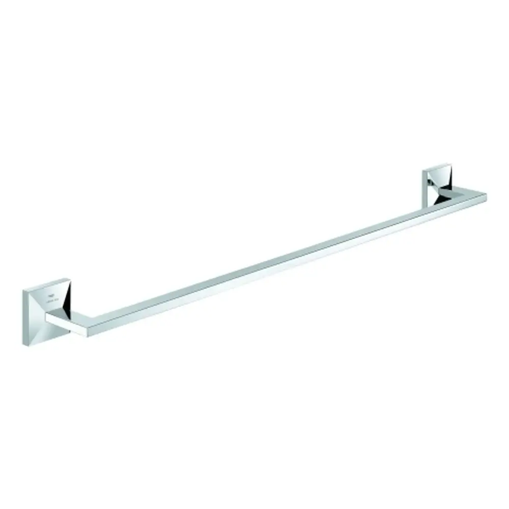 Grohe Badetuchhalter aus glänzendem Metall mit rechteckigen Enden, montiert an einer Wand. Das Design ist klar und funktional.