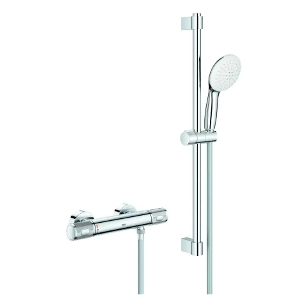 GROHE Brausebatterie mit einem verchromten Design, ausgestattet mit einem Handbrausekopf und einer flexiblen Halterung, montiert an einer Wand.