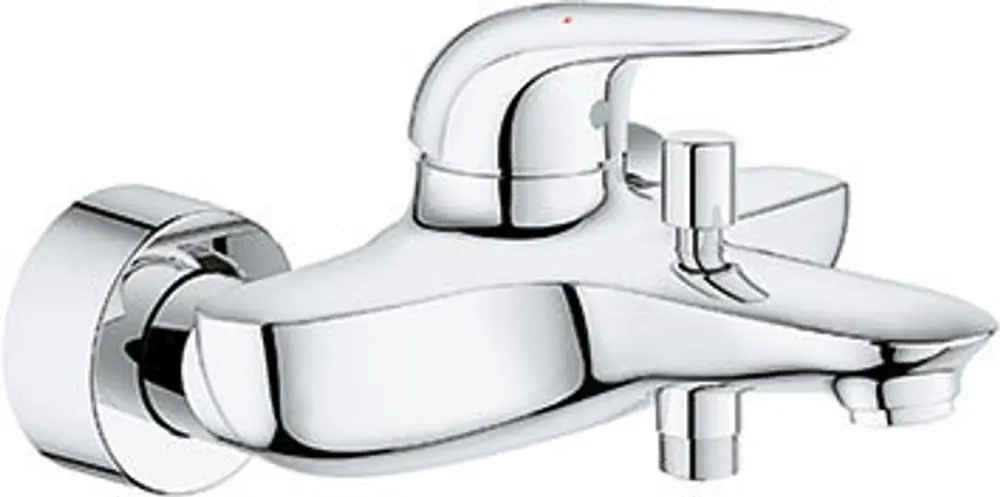 Wannenbatterie von Grohe in Chromoptik, wandmontiert, mit einem Hebel zur Regulierung von Wasser und Temperatur sowie für die Umstellung zwischen Wanne und Dusche.