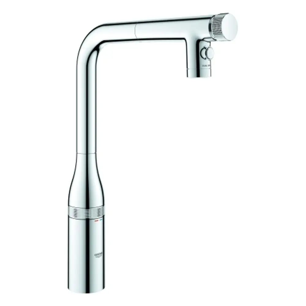 Chromfarbene Küchenarmatur mit einem langen Auslauf und einem seitlichen Bedienknopf von Grohe. Die Ausführung ermöglicht das einfache Wechseln zwischen Strahlarten.