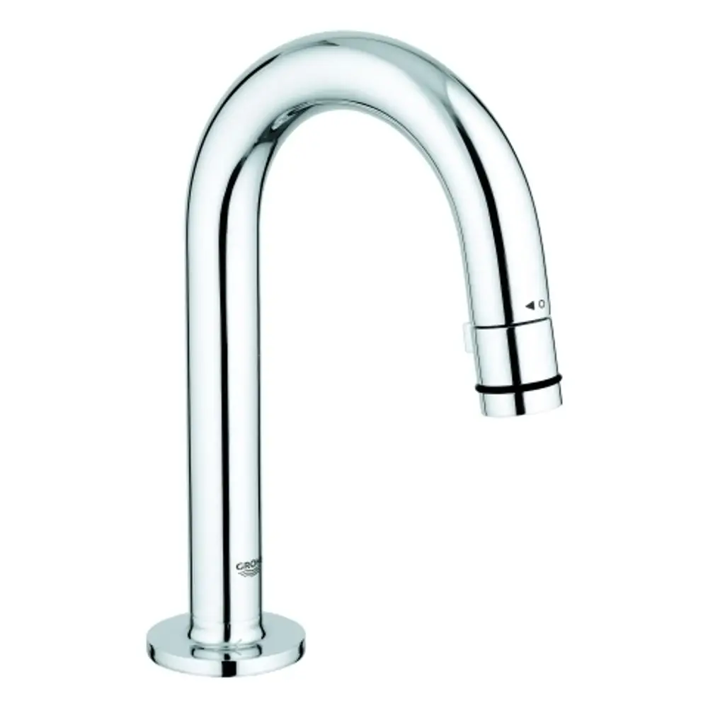 GROHE Waschtisch-Außenventil in verchromter Ausführung mit gebogenem Auslauf. Das Design bietet eine einfache Integration in verschiedene Badezimmerstile.